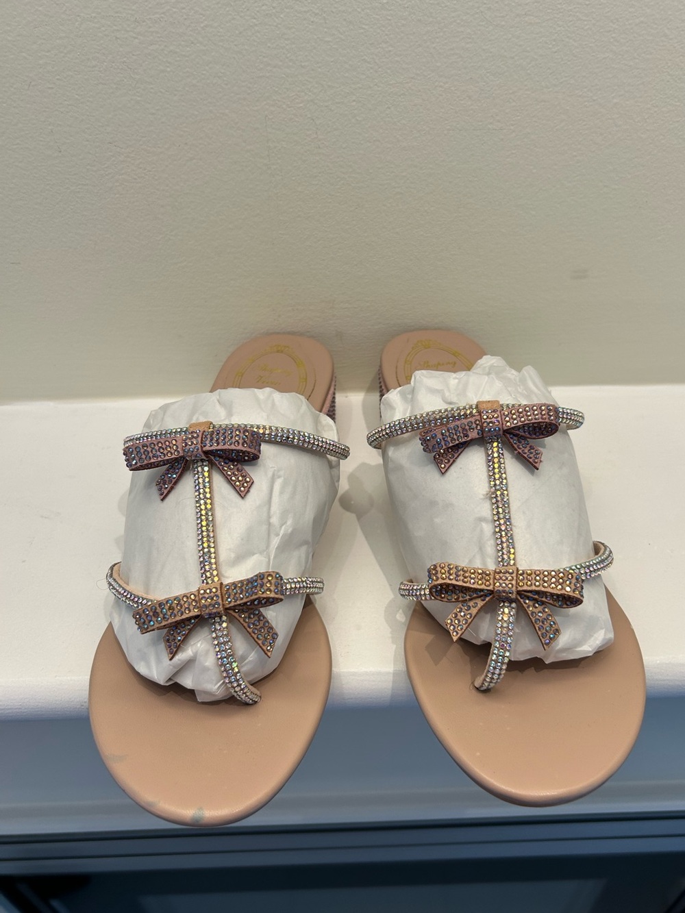 Rhinestone Bow Luxury T-strap Women’s Chunky Heel Sandals size 37 (6.5 or 7)